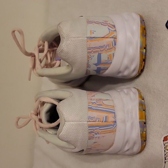 Nike  size 8.5 WMNS Revolution 6 NN PRM Running Shoes White Women  D09475-100 - Picture 4 of 16